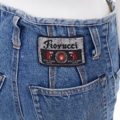 FIORUCCI Vintage-Jeans in gewaschenem Blau, mit Einsätzen, hoher Taille und schmalem, geradem Schnitt, 26" S