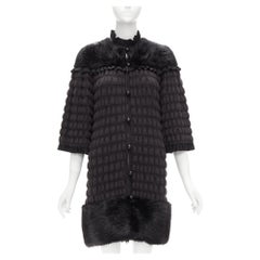 Fendi, cappotto a campana in lana vergine con pannello di pelliccia, lavorato all'uncinetto, IT40 S
