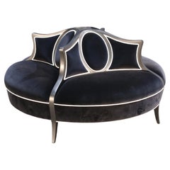 Féraud Round Chaise by Christopher Guy