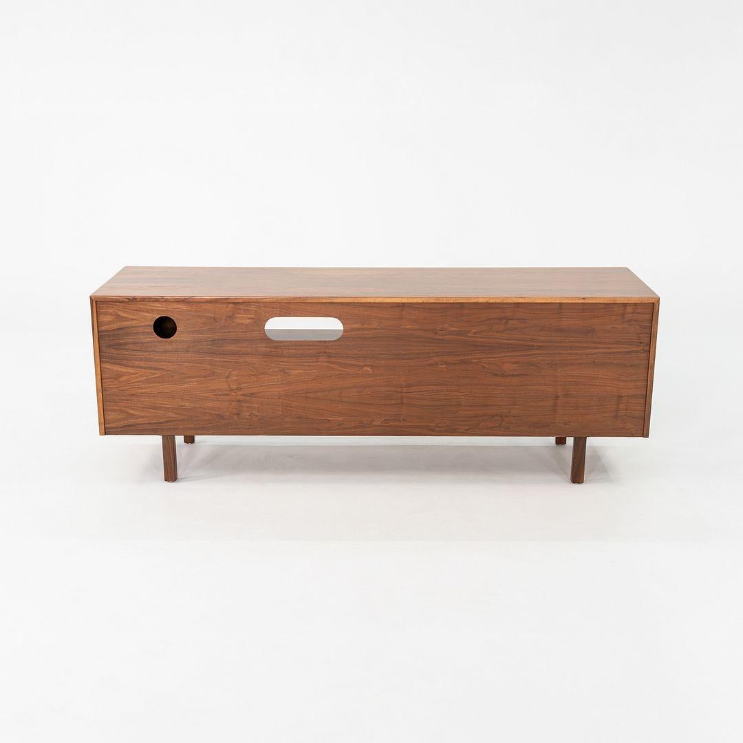 1970s Jens Risom Design 72 inch Credenza / Cabinet in Walnut For Sale 5