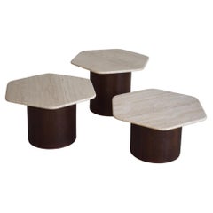 Ensemble de 3 tables basses en travertin de Gigogne, années 1960