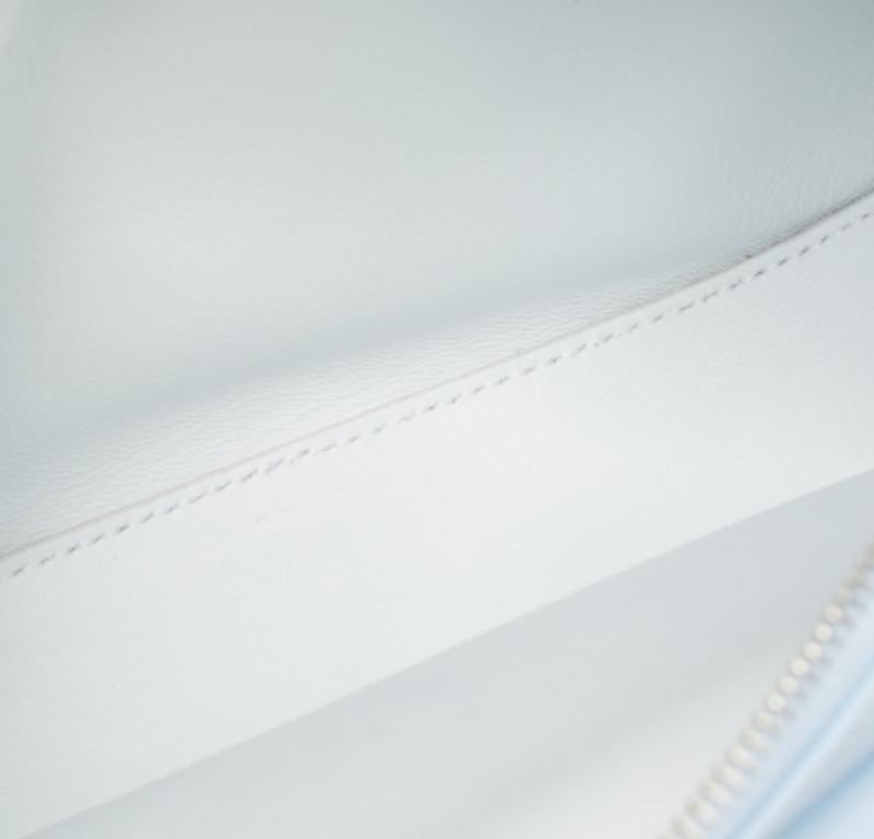 Burberry Mini Clutch Olympia in pelle blu pallido in vendita 2