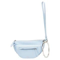 Mini bolso Olympia de piel azul claro de Burberry