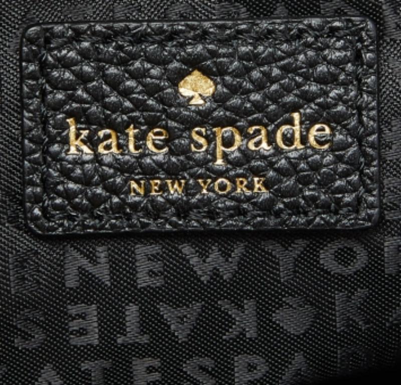 Kate Spade Borsa a spalla con zip in pelle nera In condizioni buone in vendita a Dubai, Al Qouz 2