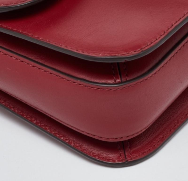 Donna Borsa a tracolla Michael Kors in pelle rossa Sloan in vendita