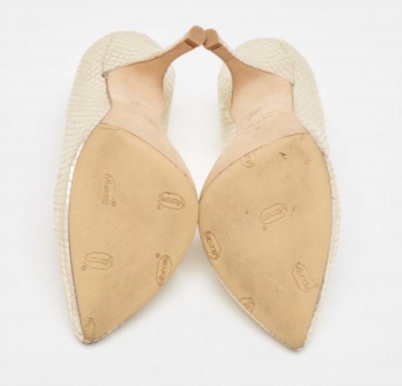 Giuseppe Zanotti Escarpins Lucrezia en cuir gaufré doré Taille 35 en vente 1