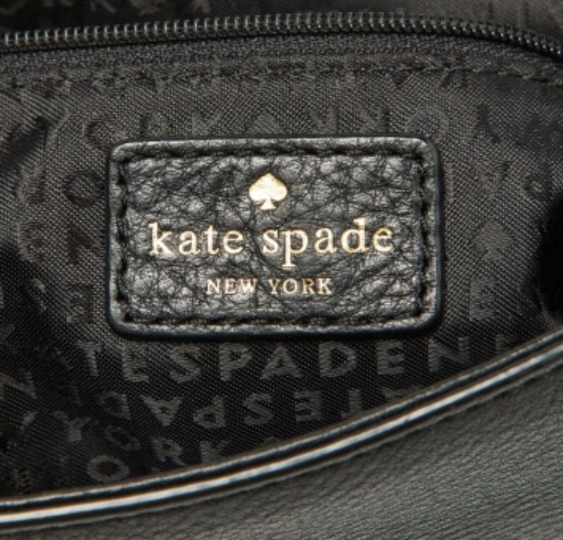 Kate Spade - Borsa a tracolla con patta in pelle nera e serpente in vendita 5