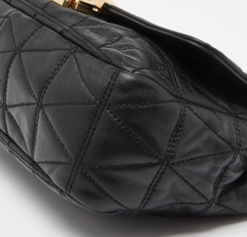 Nero Michael Kors Borsa a tracolla grande in pelle trapuntata nera Sloan in vendita