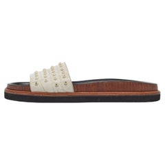 Tod's Weiß Krokodilgeprägtes Leder Nietenbesetzte Flache Pantoletten Größe 37
