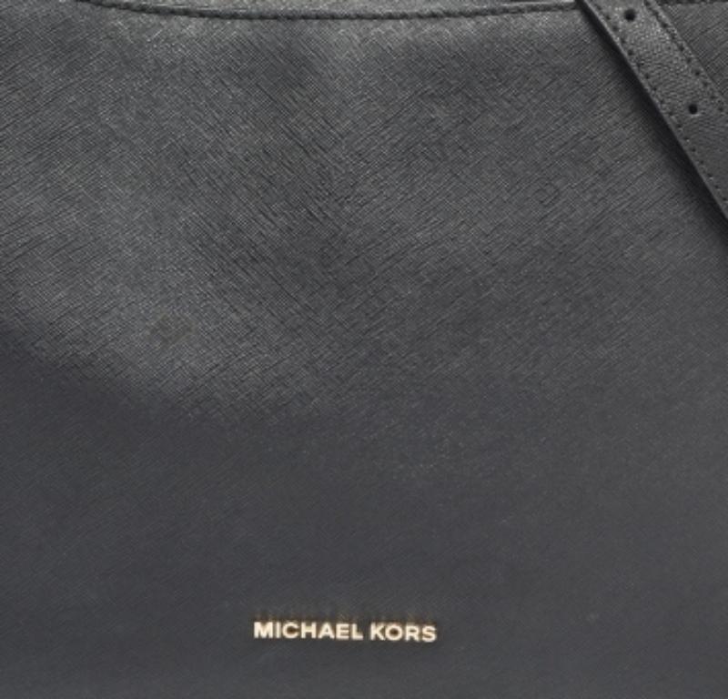 Michael Kors - Sac à main en cuir Saffiano Portia - Noir Bon état - En vente à Dubai, Al Qouz 2