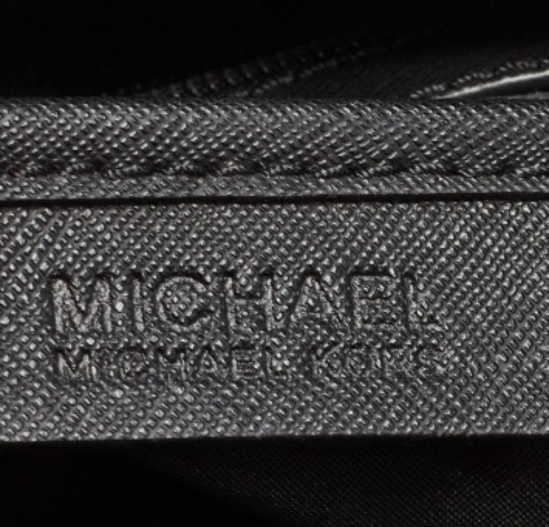 Michael Kors - Sac à main en cuir Saffiano Portia - Noir en vente 3