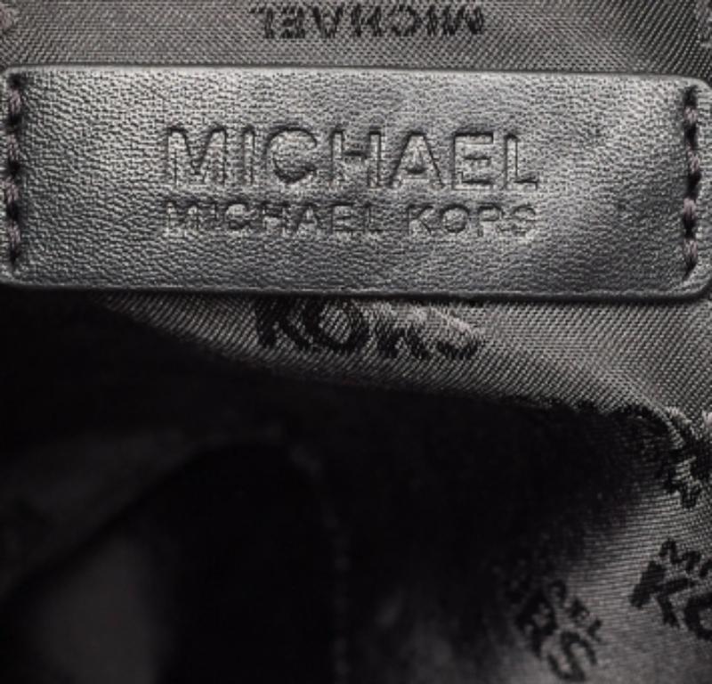 Michael Kors Signature Jet Set Tote en toile et cuir noir/beige en vente 6