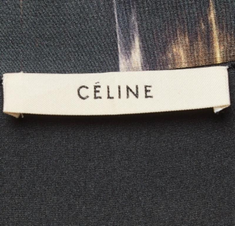 Celine - Tuta con pantaloni in misto seta stampata multicolore S.I.M. In condizioni buone in vendita a Dubai, Al Qouz 2