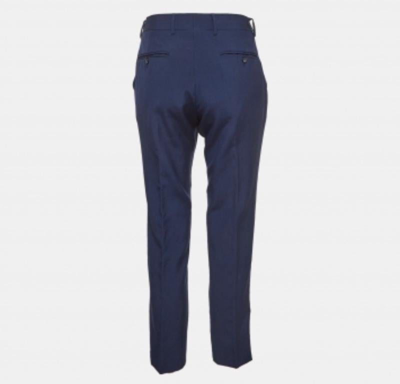 Wie stilvoll und edel diese Hose ist! Die Hose ist aus hochwertigen Stoffen gefertigt und hat eine tolle Passform. Ergänzen Sie sie mit einem schicken Crop-Top.