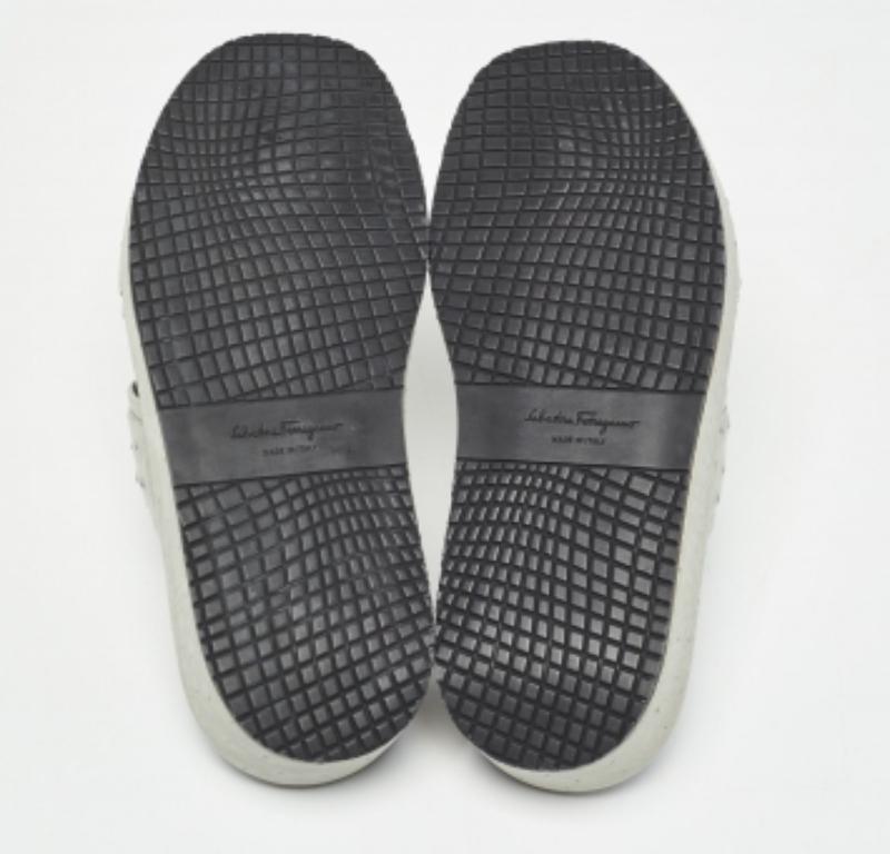 Gray Salvatore Ferragamo Grey Ostrich Lutfi Platform Slides Size 40.5 For Sale