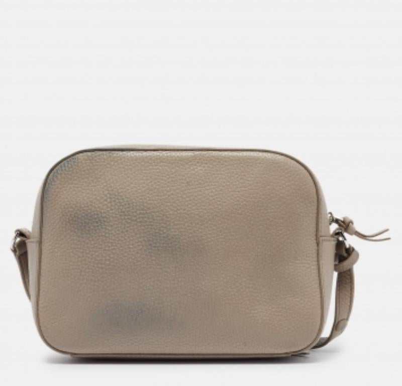Tory Burch - Sac à bandoulière Thea en cuir grainé gris avec caméra en vente 1