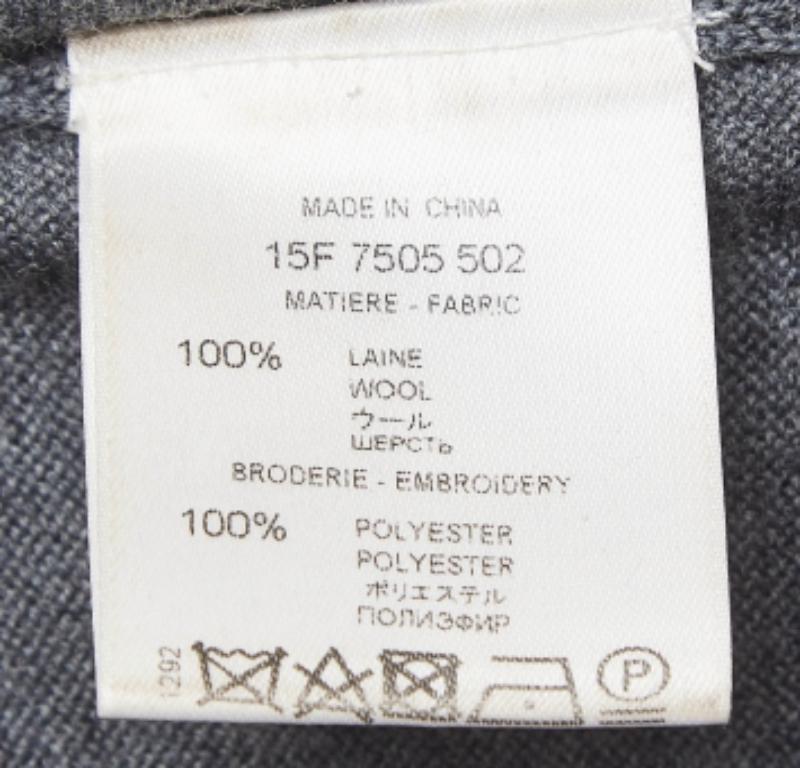 Ob Sie mit Freunden ausgehen oder einfach nur faulenzen wollen, dieses Sweatshirt ist vielseitig und lässt sich auf viele Arten stylen. Er wurde aus hochwertigen Materialien gefertigt und passt gut zu einfachen Jeans und Sneakers für einen
