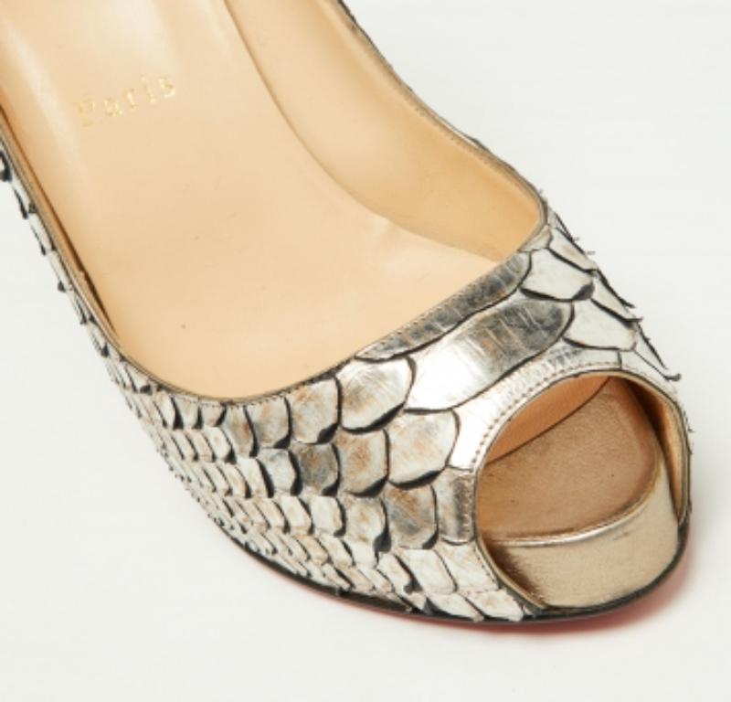 Christian Louboutin Metallisch Zweifarbig Python Sehr Prive Peep Toe Pumps Größe 40 im Angebot 2