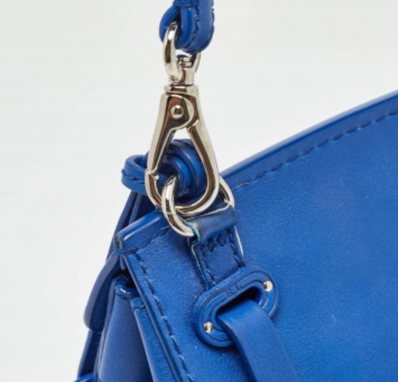 Mini fourre-tout Ricky en cuir bleu Ralph Lauren Bon état - En vente à Dubai, Al Qouz 2