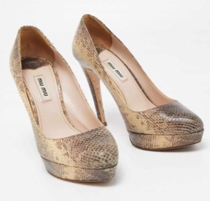 Women's Miu Miu Cream/Brown Snakeskin Embossed Leather Platform Pumps Size 37 For Sale