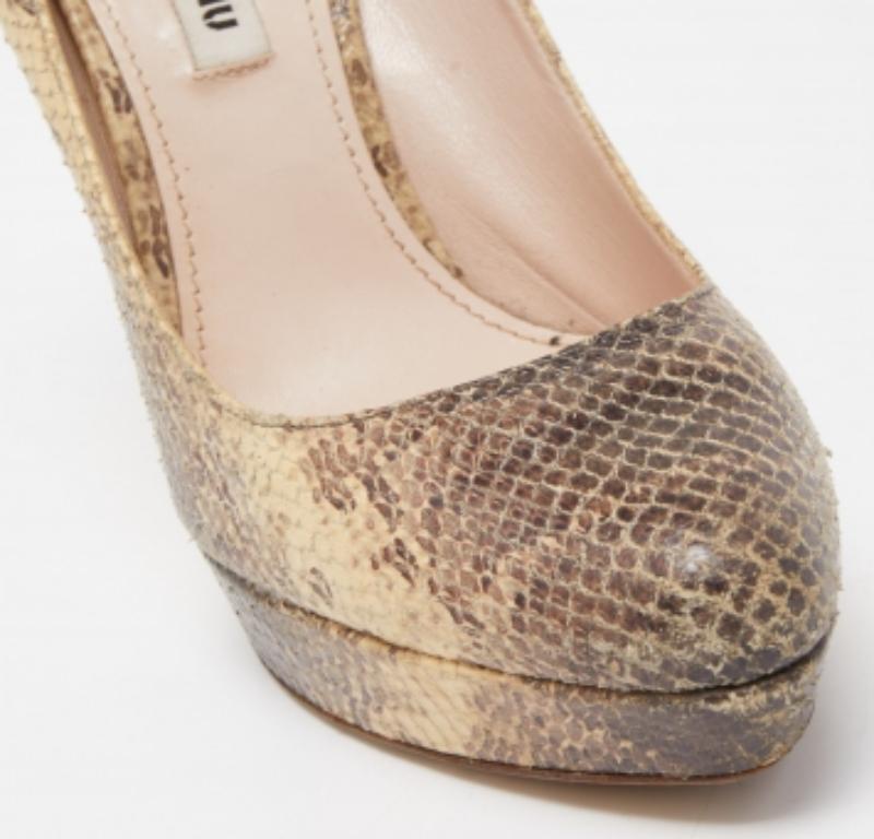 Miu Miu Cream/Brown Snakeskin Embossed Leather Platform Pumps Size 37 For Sale 1