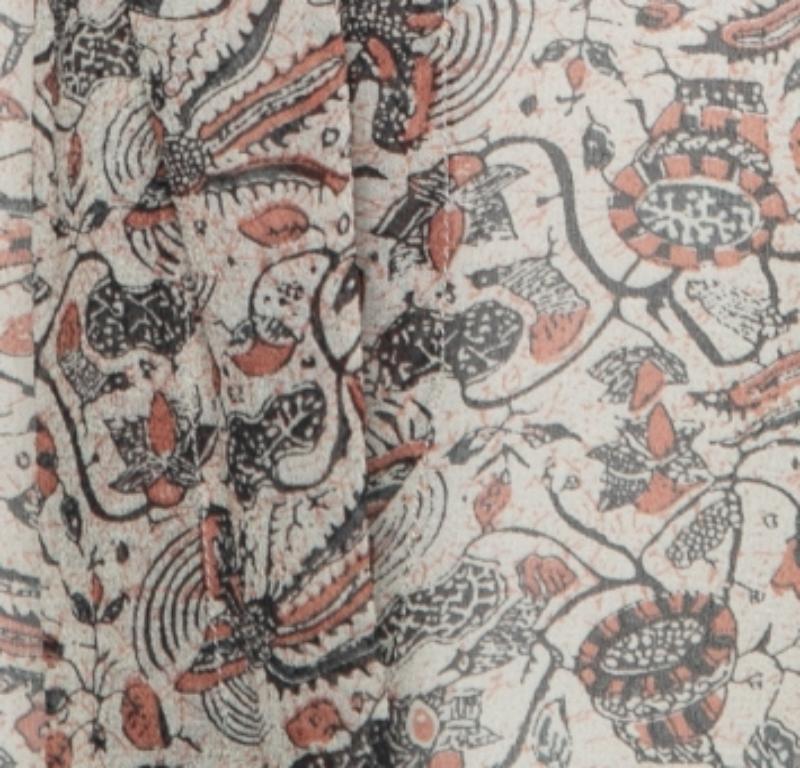 Scegli un comfort elegante con questo top di Isabel Marant che offre un look adatto a tutte le stagioni. Questo elegante top senza maniche presenta pieghe, stampe e una sensazione di leggerezza. Abbinalo a una canotta e a dei jeans per un look
