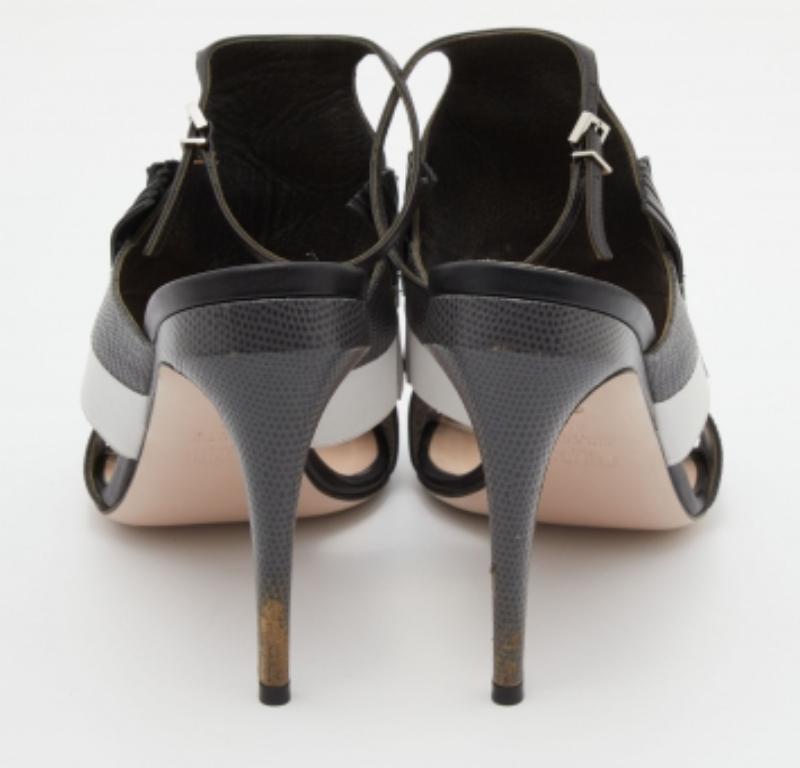 Fendi - Sandales à lanières en cuir tricolore et lézard gaufré avec œil de monstre - Taille 39 en vente 1