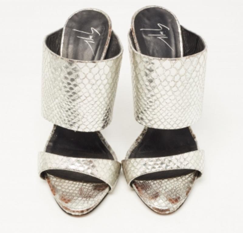 Giuseppe Zanotti Silver Python Embossed Leather Andrea Sandals Size 38.5 For Sale 2