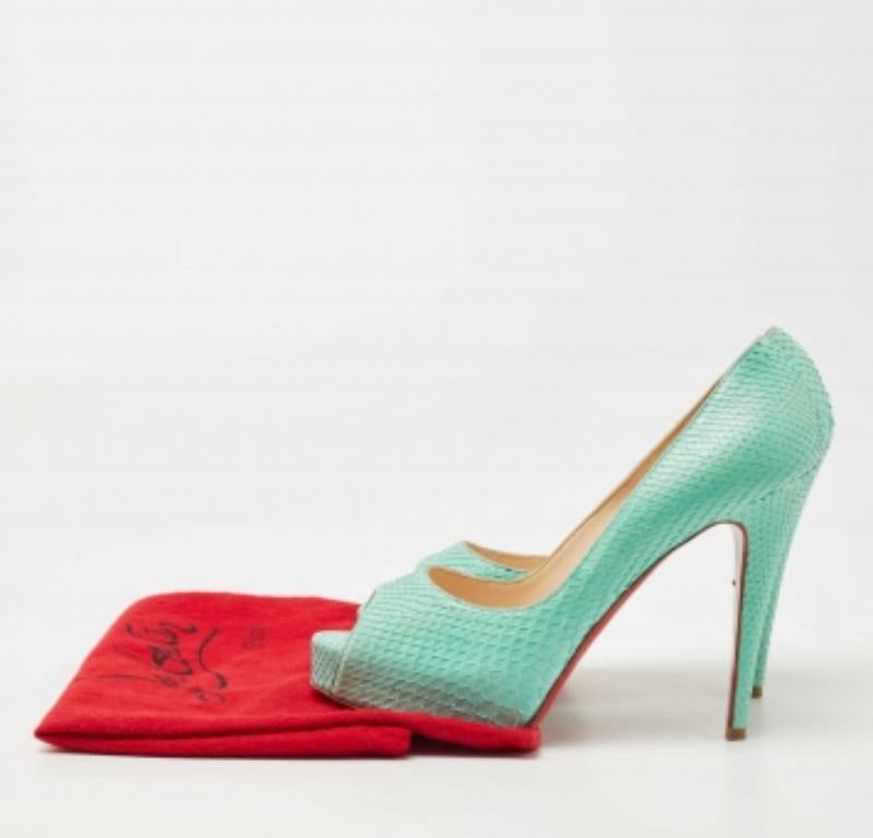 Women's Christian Louboutin Turquoise Python Very Prive Pumps Size 38.5 For Sale