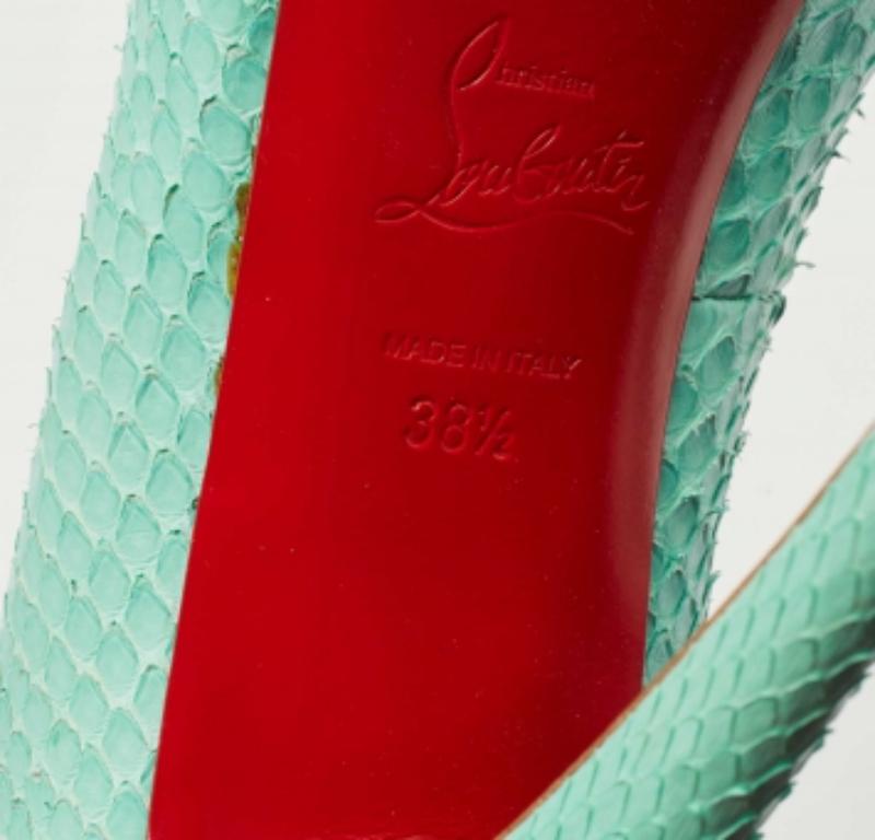 Christian Louboutin Turquoise Python Very Prive Pumps Size 38.5 In Excellent Condition For Sale In Dubai, Al Qouz 2