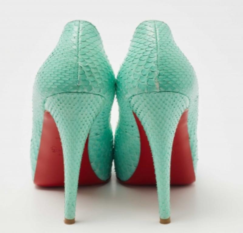Christian Louboutin Turquoise Python Very Prive Pumps Size 38.5 For Sale 4