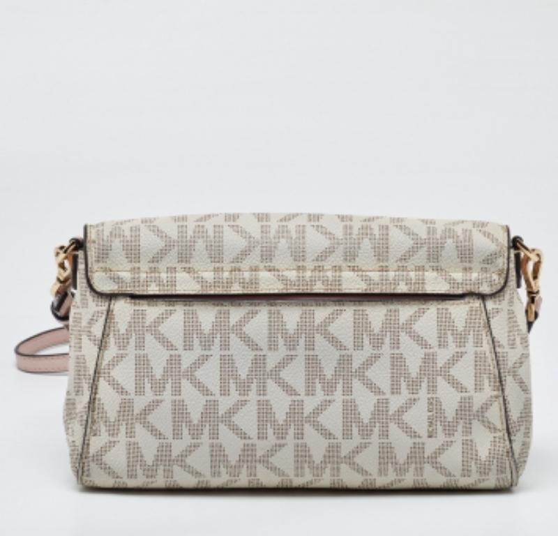 Beige MICHAEL Michael Kors Ivory Signature Coates Canvas Crossbody Bag en vente