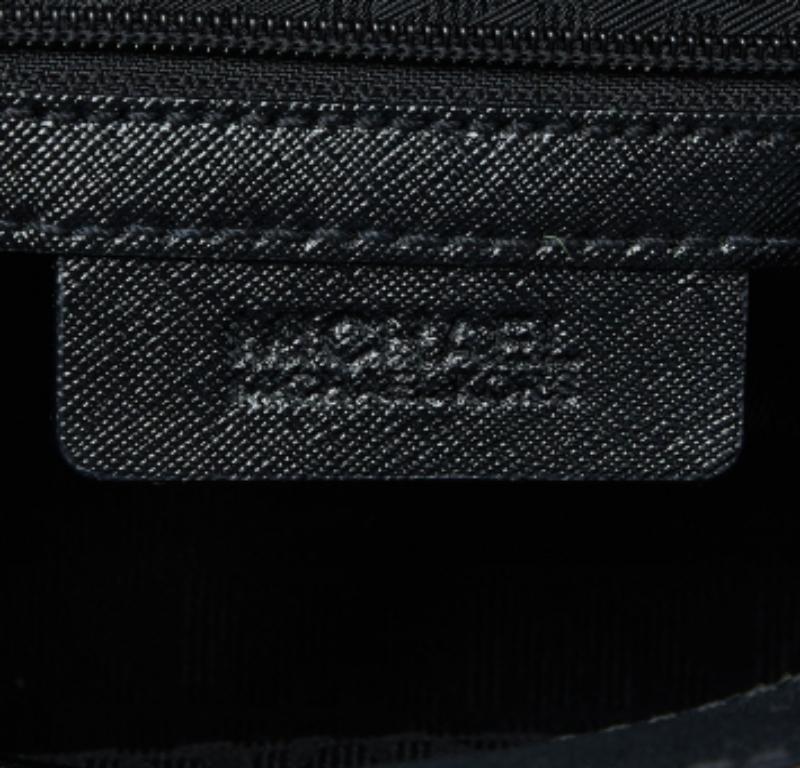 Noir Fourre-tout Quinn en cuir noir de MICHAEL Michael Kors en vente