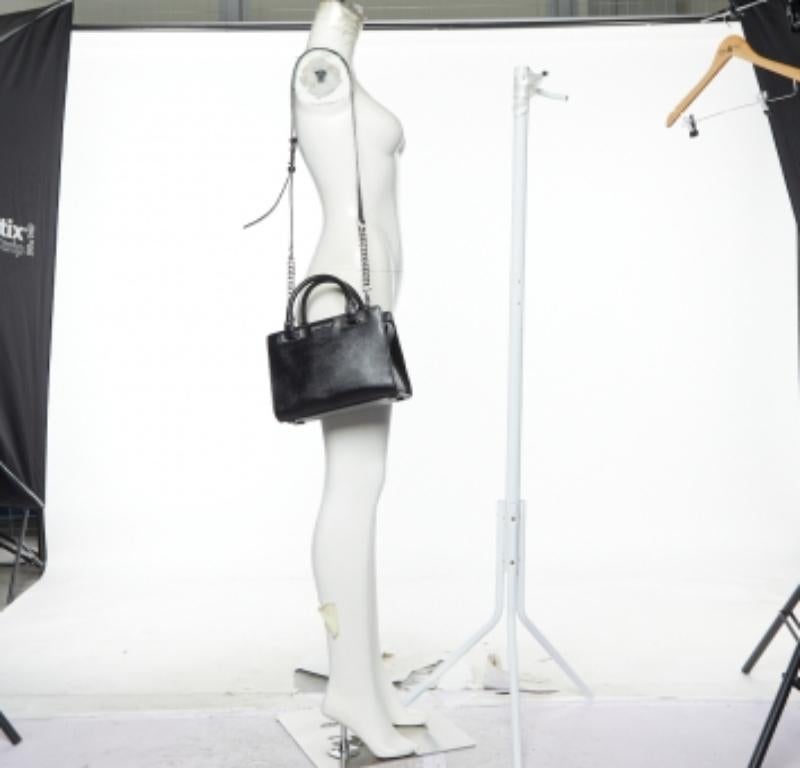 Fourre-tout Quinn en cuir noir de MICHAEL Michael Kors en vente 5