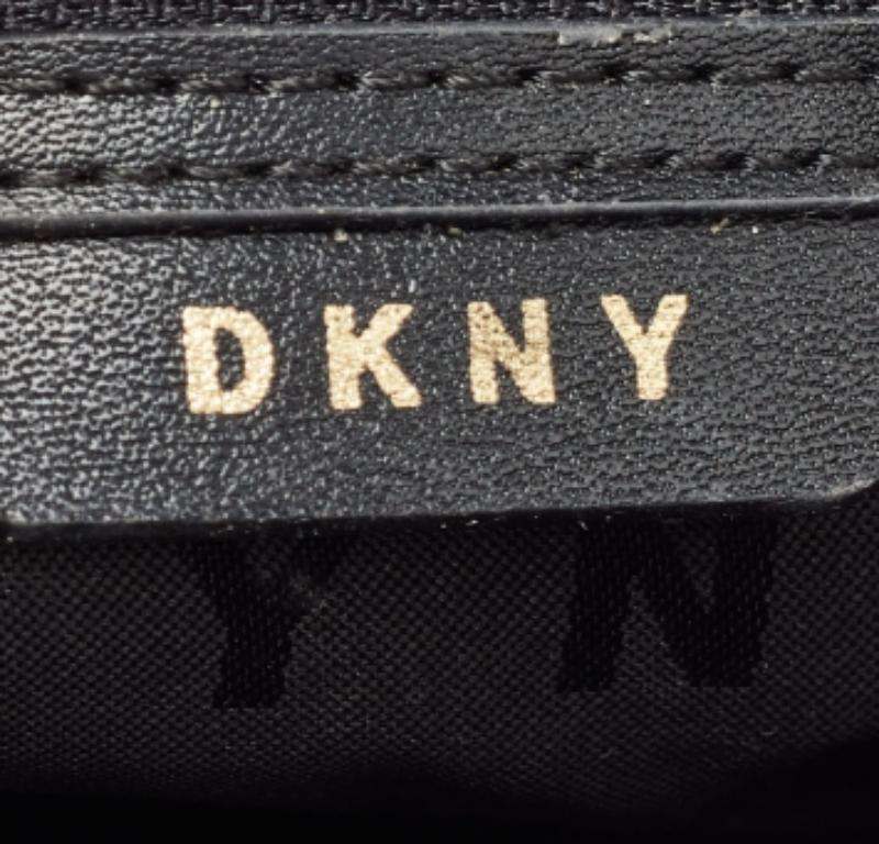 DKNY - Sac à bandoulière Bryant en cuir rouge en vente 3