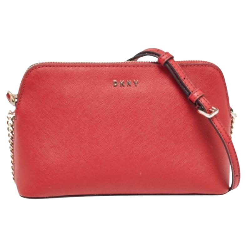 DKNY Borsa a tracolla con cupola Bryant in pelle rossa