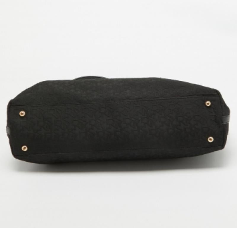 Dkny Black Monogram Canvas and Leather Flap Tote en vente 5