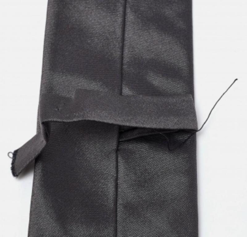 Noir Boss By Hugo Boss Cravate skinny en soie rayée grise en vente