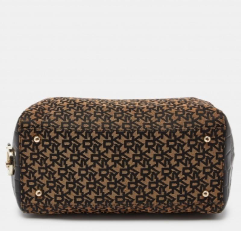 Cartera DKNY de lona marrón/negra y piel grabada con cocodrilo en venta 1