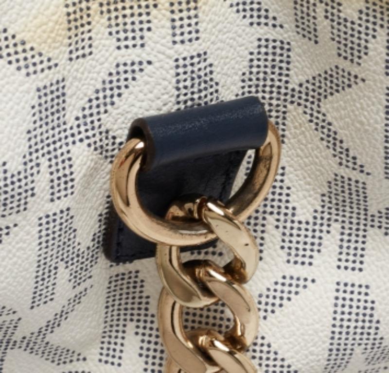 Michael Michael Kors Tote in tela rivestita bianca/blu, East West Hamilton in vendita 4
