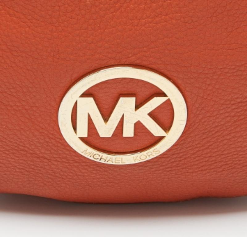 Sac à main en cuir orange de MICHAEL Michael Kors État moyen - En vente à Dubai, Al Qouz 2