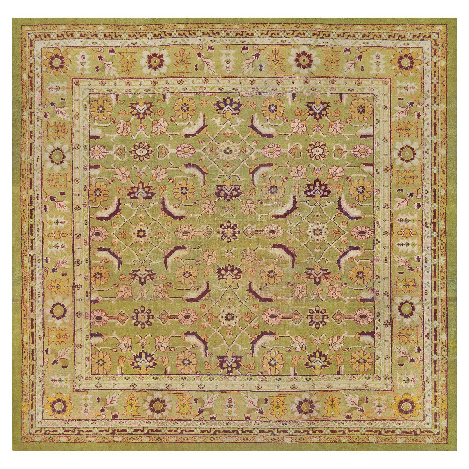 Tapis Agra du début du XXe siècle provenant d'Inde du Nord