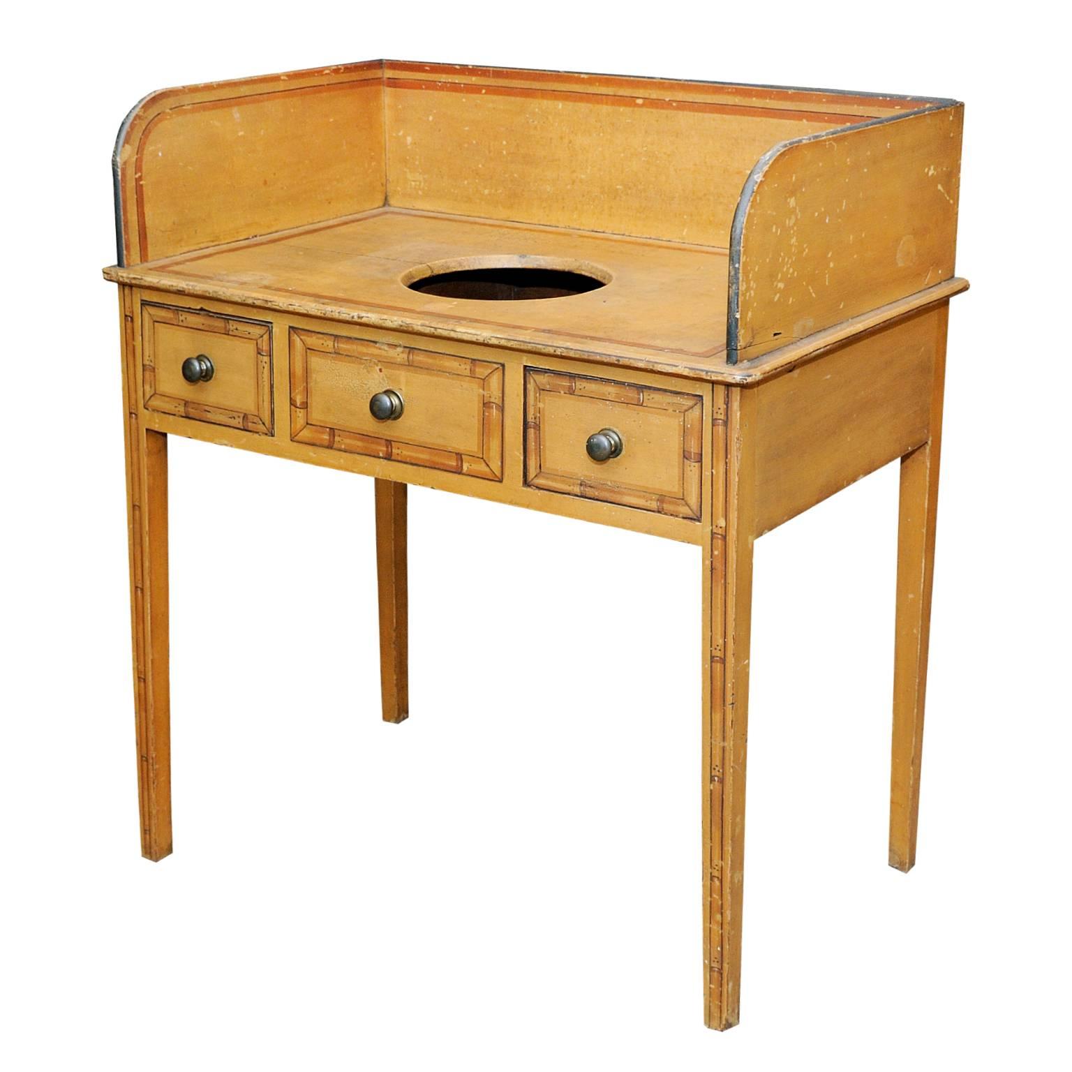 English Late 18th Century George III Painted Wash Stand, circa 1790 For Sale