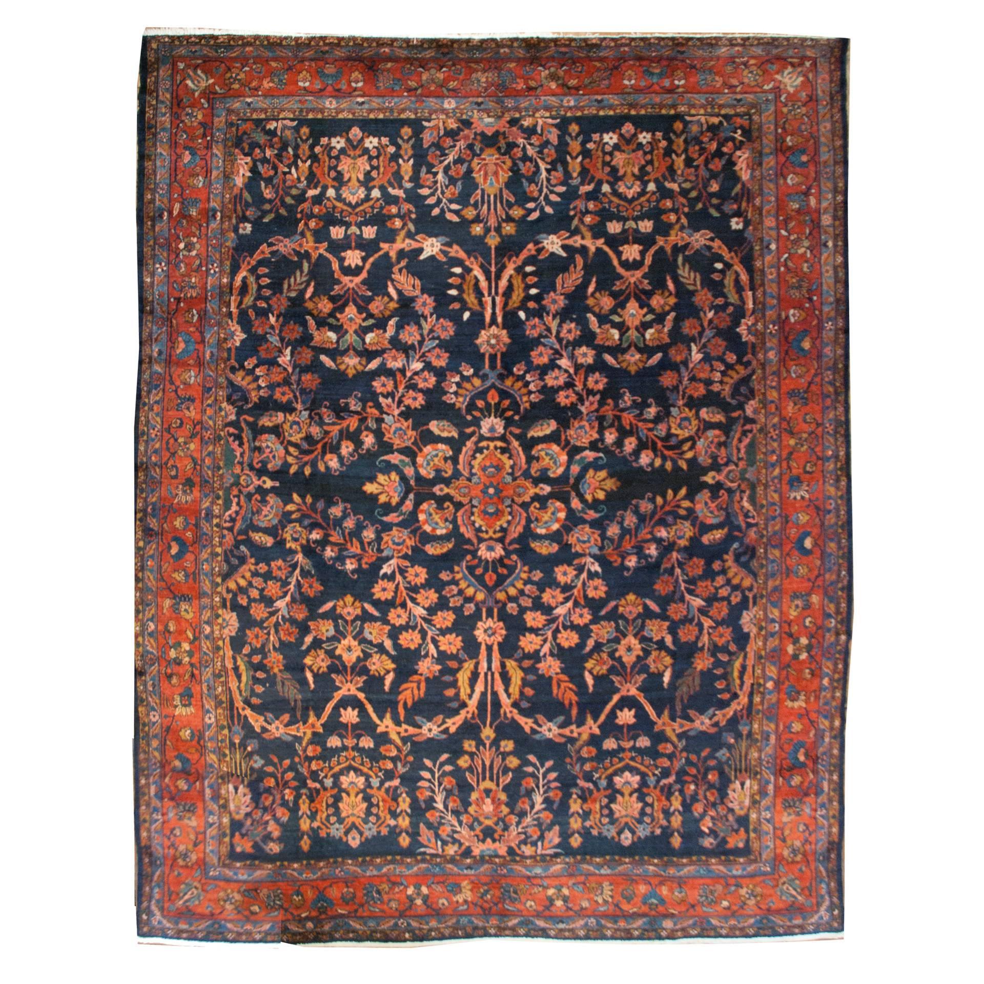 Early 20th Century Lilihan Rug For Sale