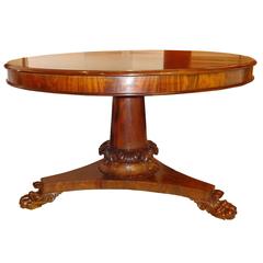 Mid-19th Century Breakfast or Center Pedestal Table in Mahogany by Antique