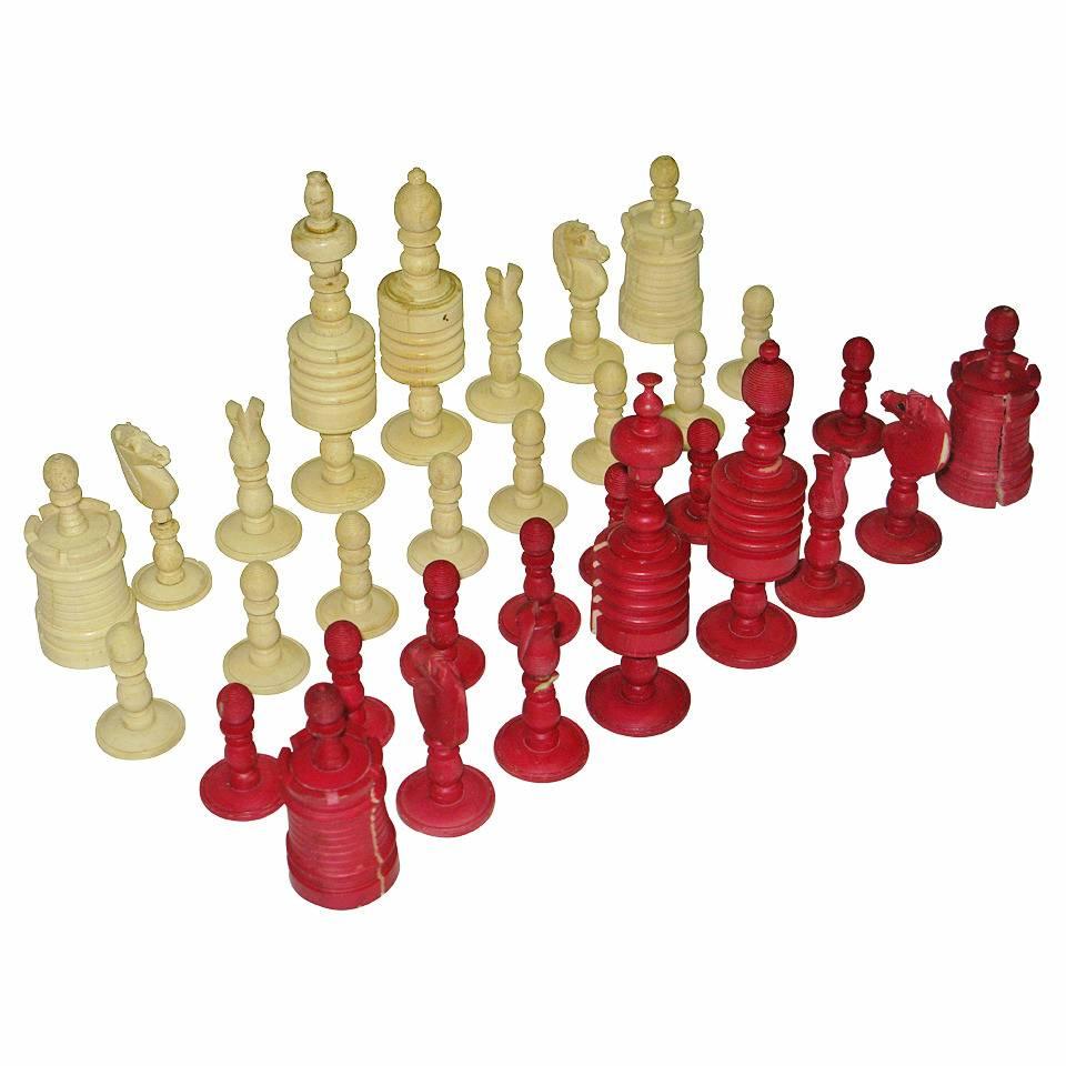 English Staunton Style Fine Turned Chess Set with Provenance, circa 1870 For Sale