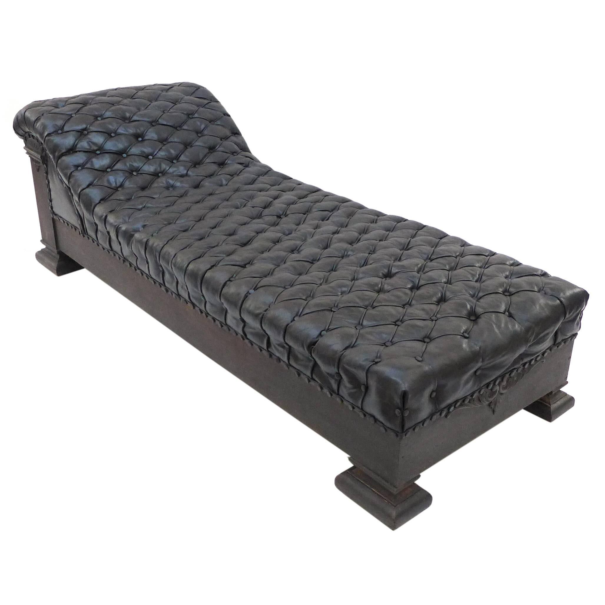 Tufted Leather and Oak "Freud" Chaise Longue For Sale