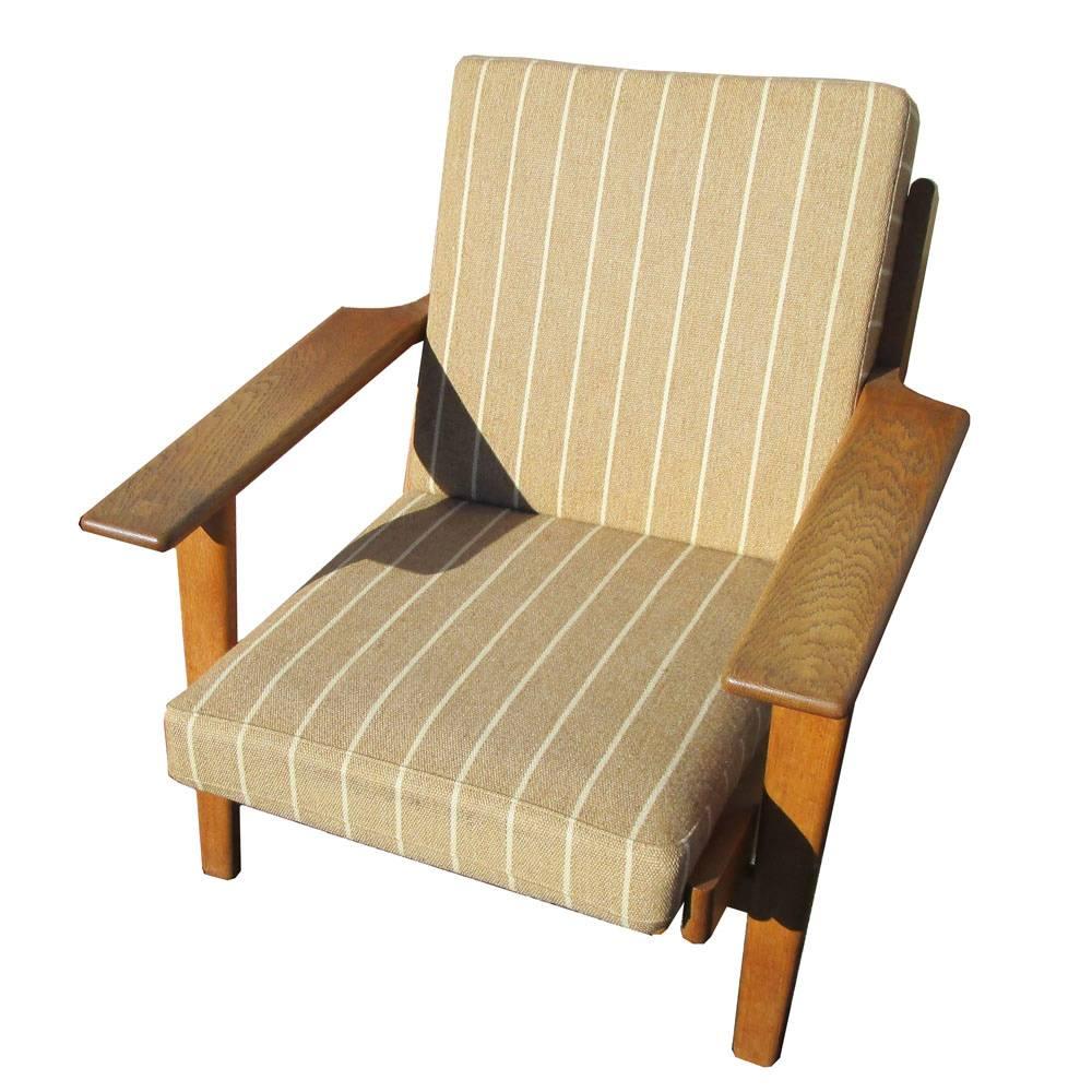 Original Upholstery Hans Wegner Armchair or Lounge Chair for Getama