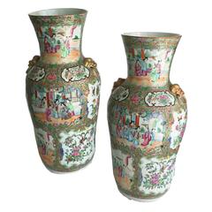 Chinese Export Porcelain Rose Mandarin Fine Pair of Large Vases