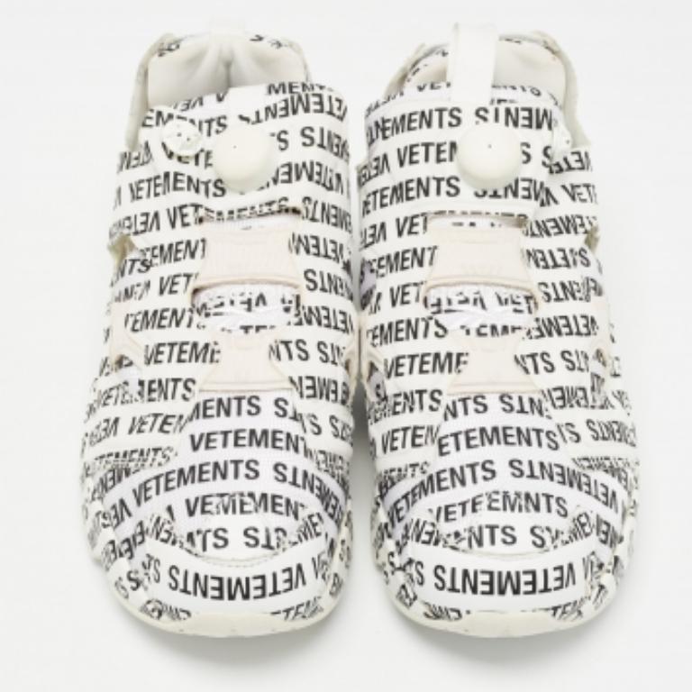 Vetements Bianco/Nero Monogram Fabrice Instapump Fury Sneakers Taglia 42.5 In condizioni buone in vendita a Dubai, Al Qouz 2